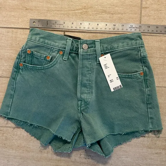 NWT Levi's® 501 Original Cutoff Denim ShortUO Exclusive, in Green