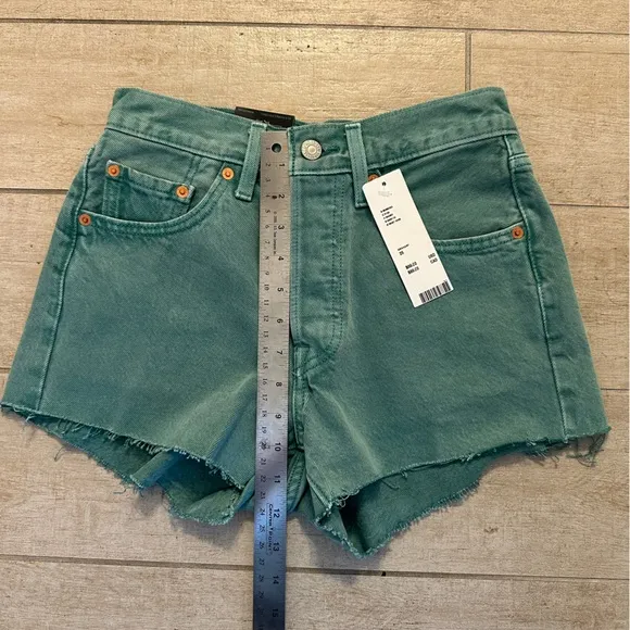 NWT Levi's® 501 Original Cutoff Denim ShortUO Exclusive, in Green