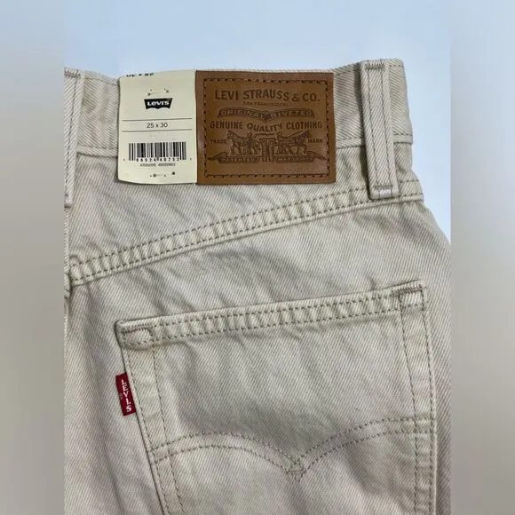 NWT Levi’s Premium 80’s Mom Jeans Beige Tan Size 25x30 High Rise Tapered Relaxed