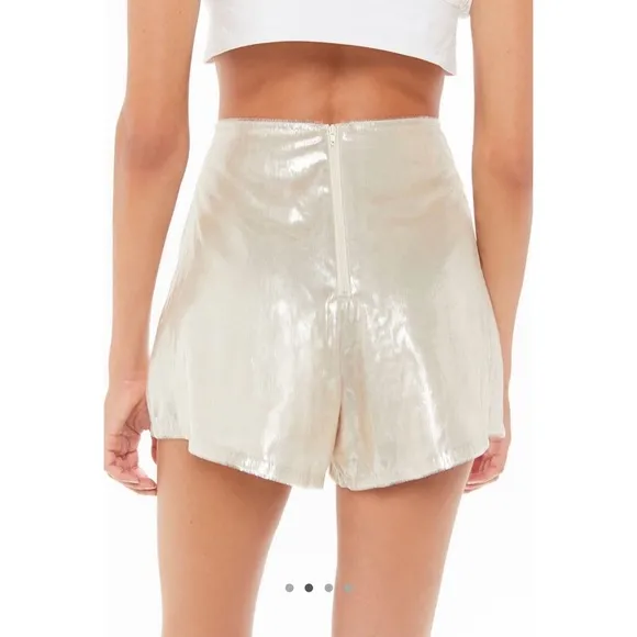 NWT Urban Outfitters UO Unicorn Eyelash High-Waisted Short