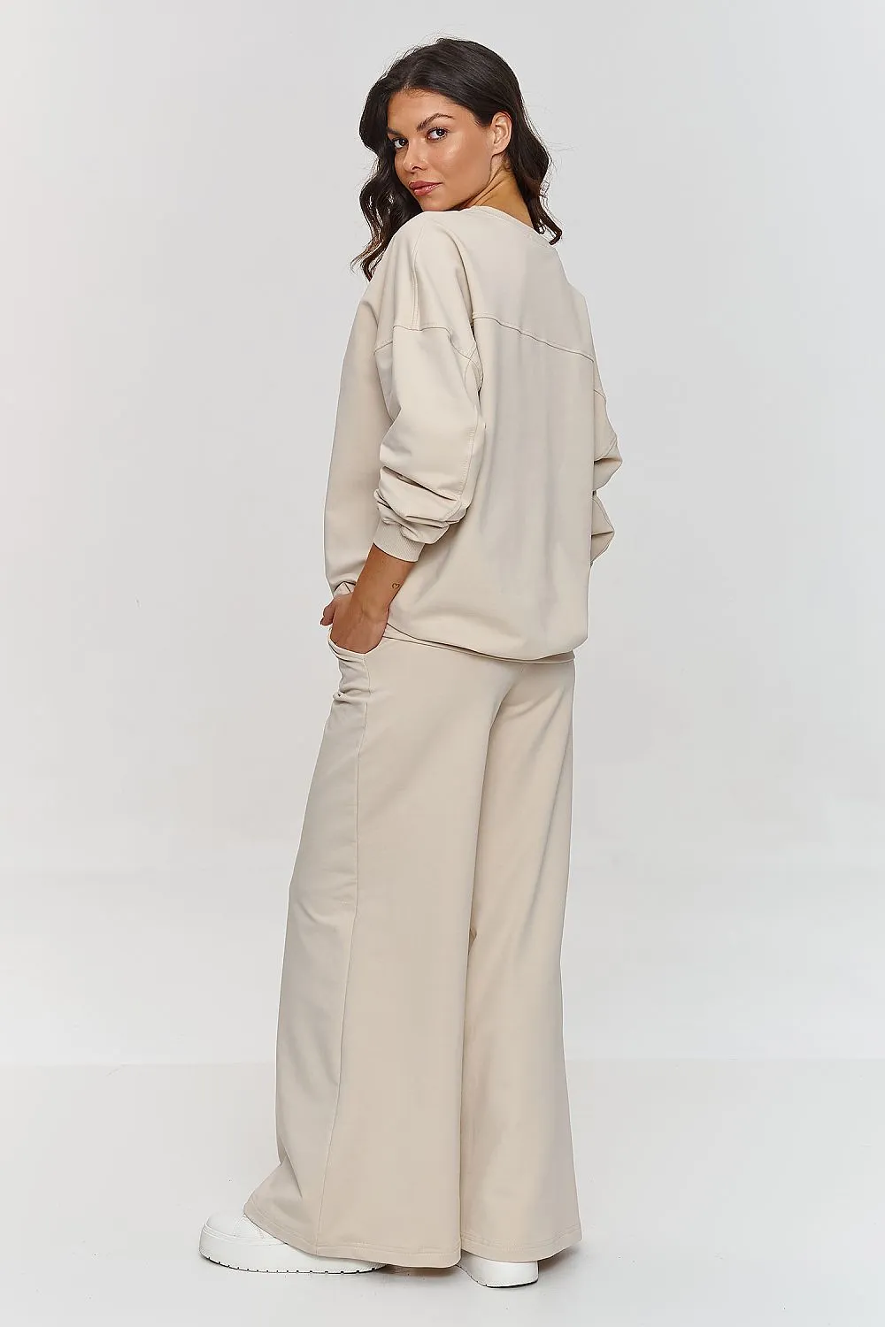 Oversized sweatshirt and trousers tracksuit set