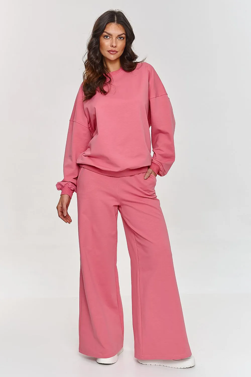 Oversized sweatshirt and trousers tracksuit set