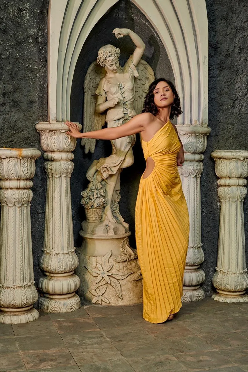 Precious dreams - yellow asymmetric dress