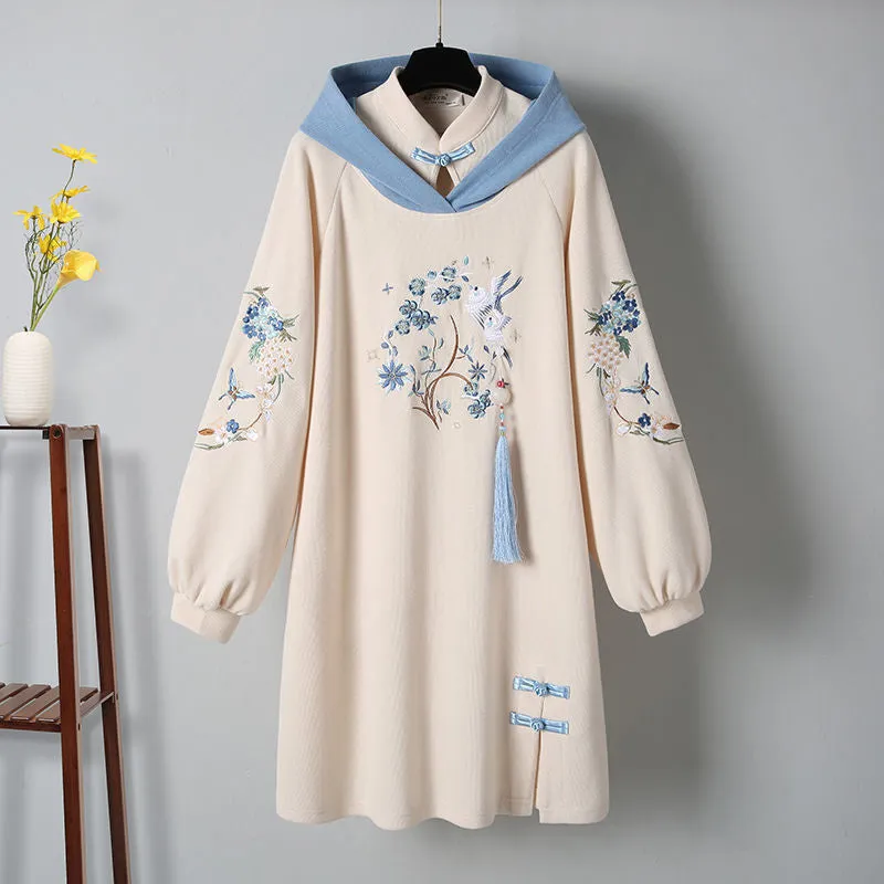RETRO STYLE ELEMENT EMBROIDERED MID LENGTH HOODIE UB3307