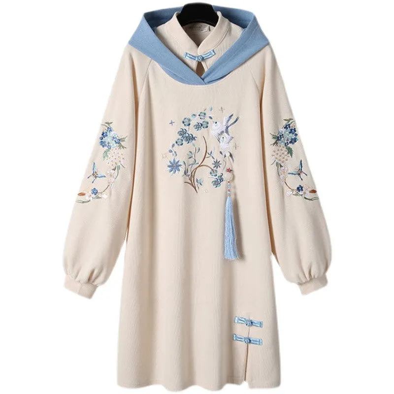 RETRO STYLE ELEMENT EMBROIDERED MID LENGTH HOODIE UB3307