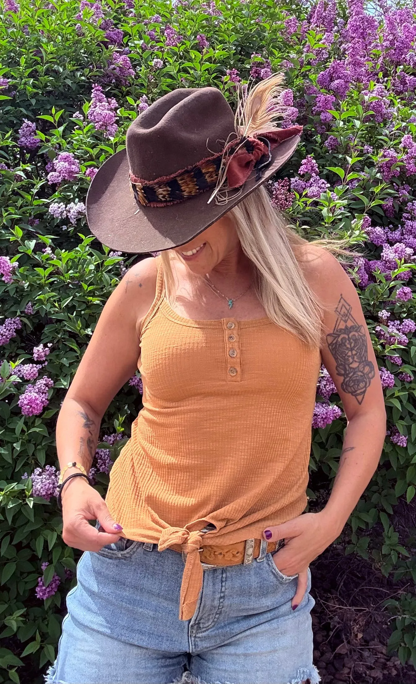 Ribbed Front Knot Buttoned Thin Strap Tank Top