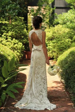 Roycebridal Backless A-line Floor-Length Sleeveless Sheath Lace Wedding Dress,MW334