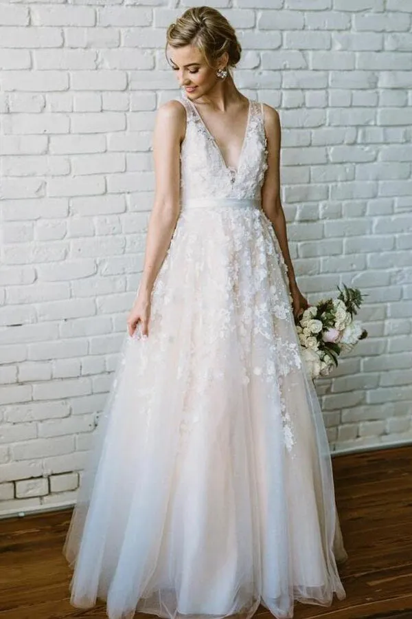 Roycebridal Fabulous Ivory V-neck Long Beach Wedding Dress with Lace Appliques, MW270