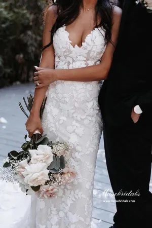 Roycebridal Mermaid V-neck Open Back Lace Appliques Beach Wedding Dresses, MW871