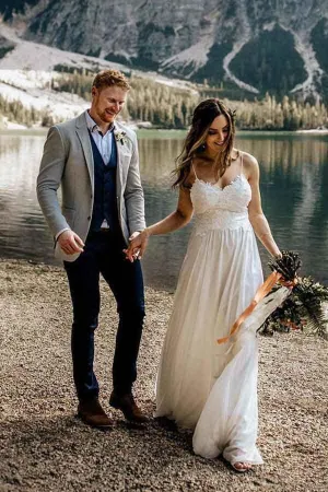 Roycebridal Simple A-line Lace Spaghetti Straps Beach Wedding Dresses With Train, MW567