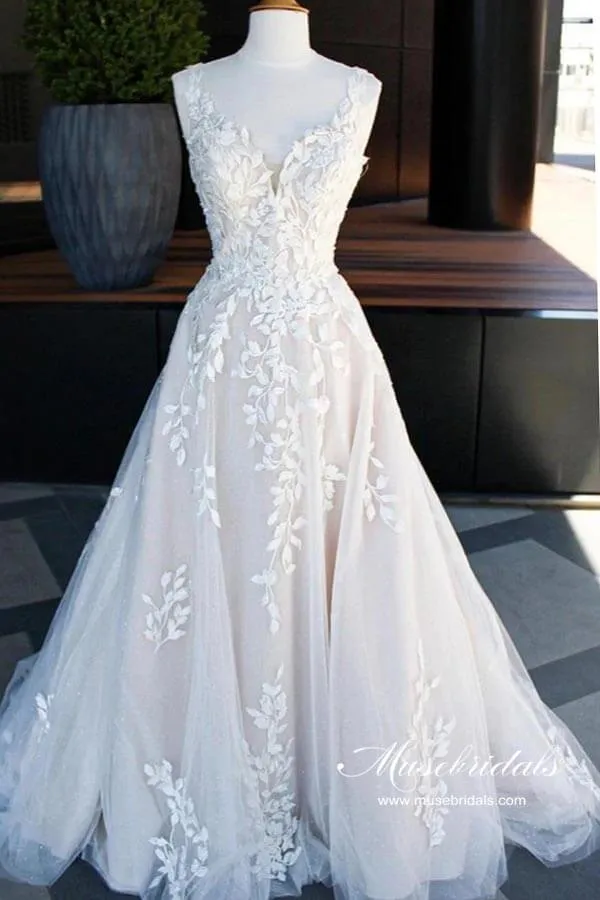 Roycebridal Tulle A-line V -neck Sweep Train Wedding Dresses With Lace Appliques, MW969