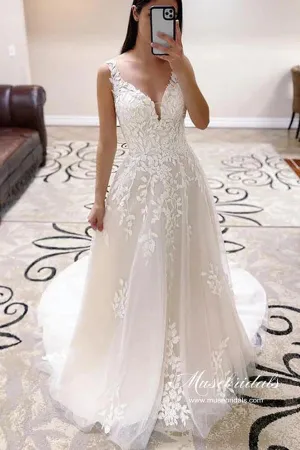 Roycebridal Tulle A-line V -neck Sweep Train Wedding Dresses With Lace Appliques, MW969