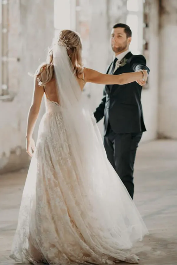 Roycebridal Vintage Beaded A-line V-neck Spaghetti Straps Lace Wedding Dresses, MW582