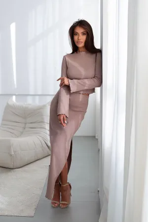 Set model 208744 IVON