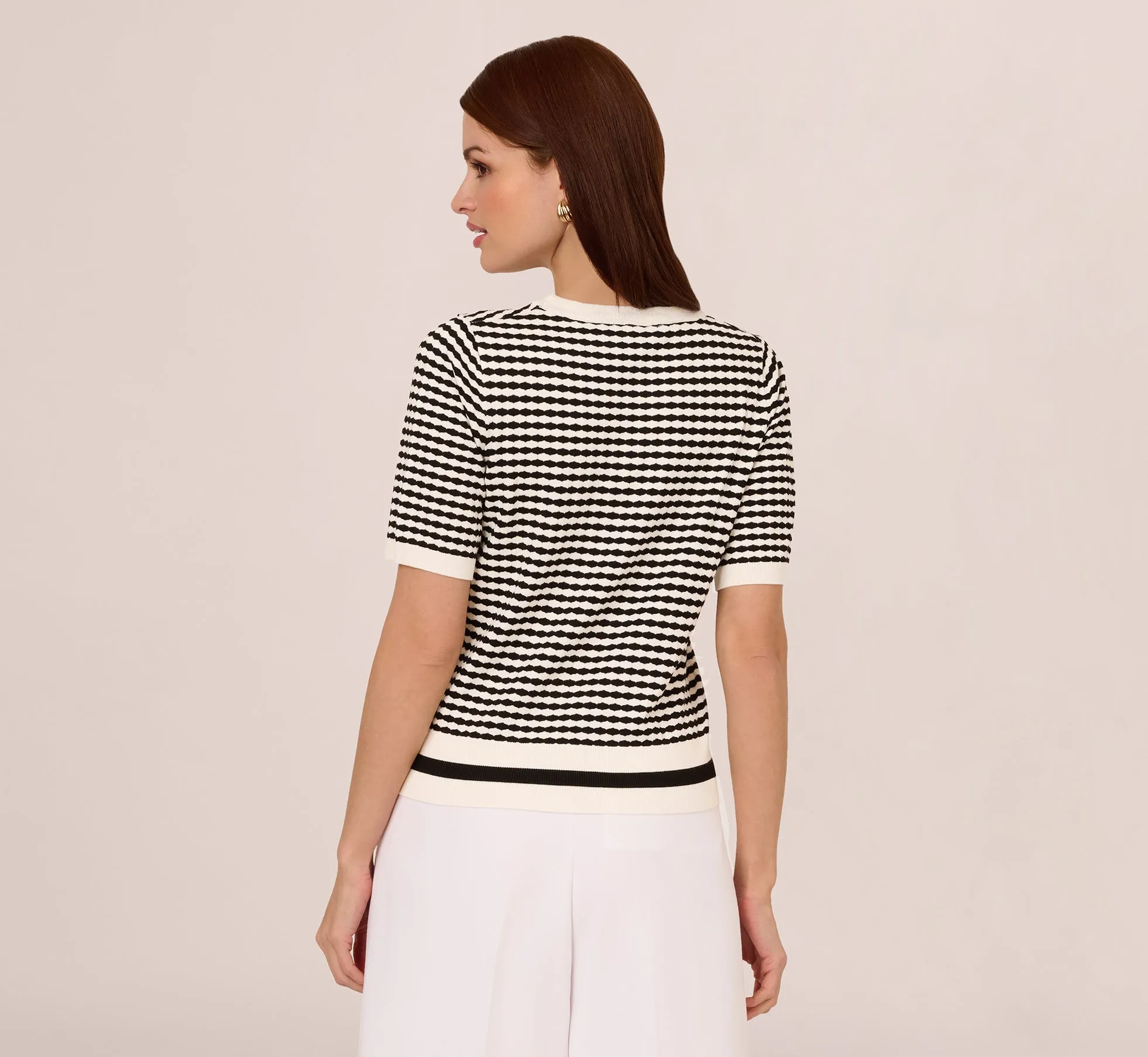 Short Sleeve Optic Pattern Knit Sweater In Ivory Black
