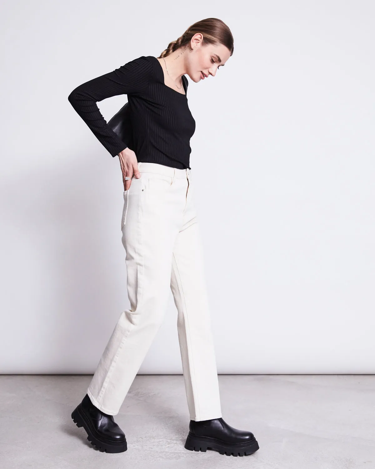 SQUARE NECK LONGSLEEVE FRIA BLACK