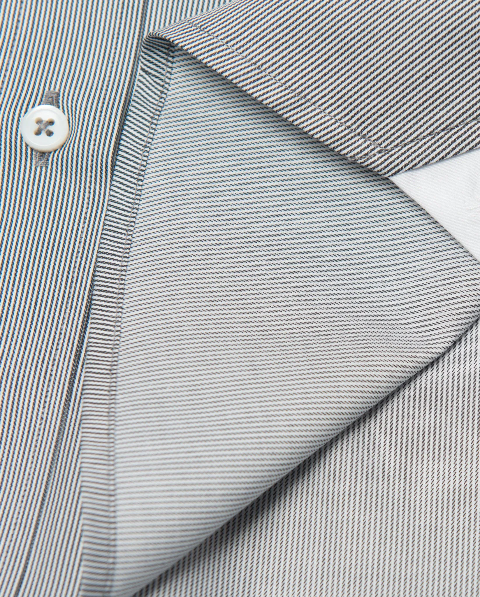 Tailored - Black Hairline