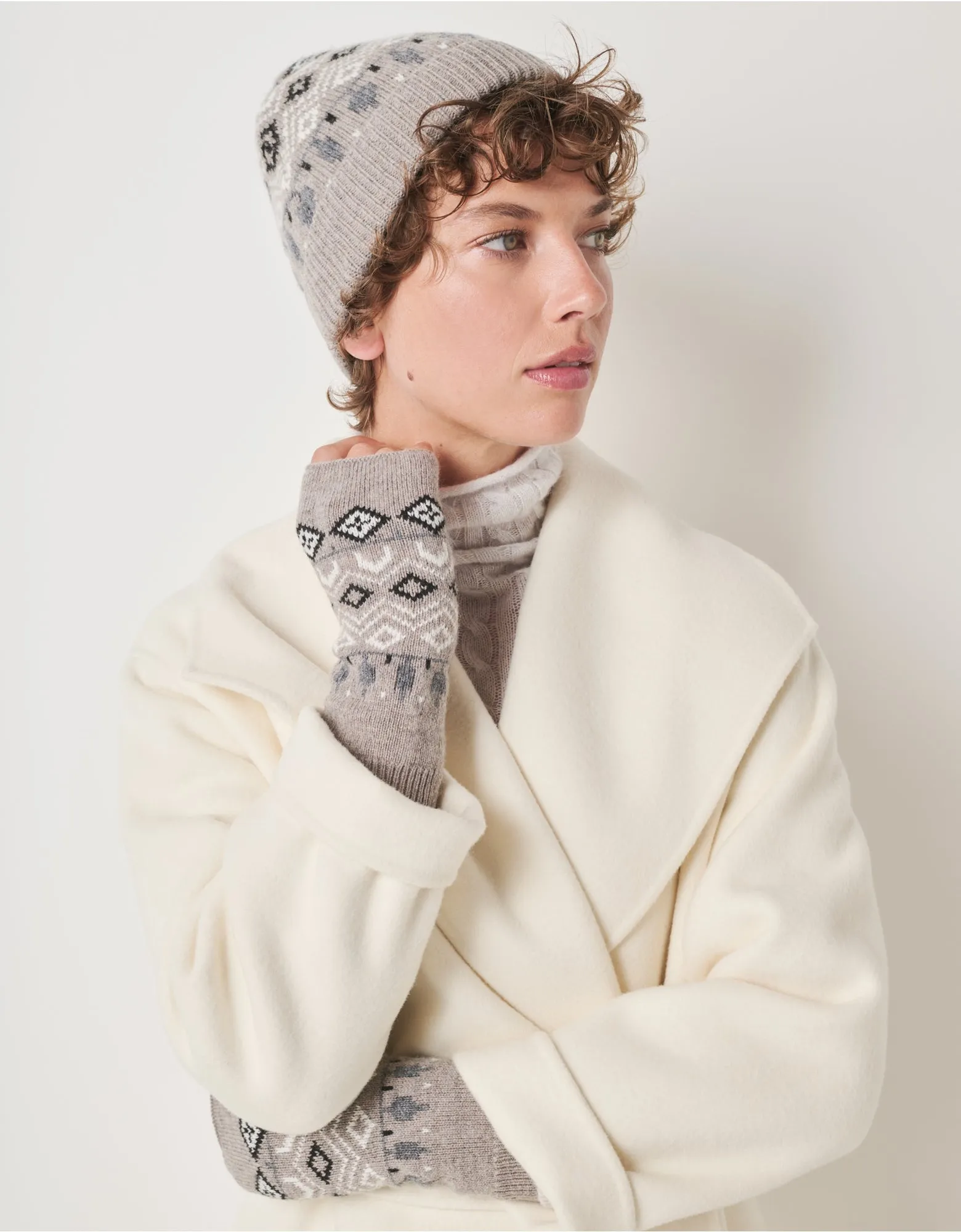 THE WHITE COMPANY Wool Blend Fair Isle Beanie & Wrist Warmer Set
