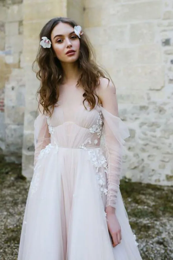 Tulle A-line Long Sleeves Beach Wedding Dresses With Lace Appliques, MW1029