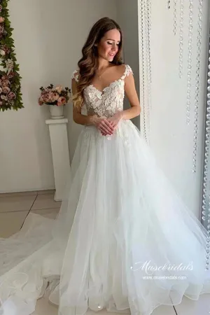 Tulle A-line V-neck Cap Sleeves Wedding Dresses With Lace Appliques, MW945