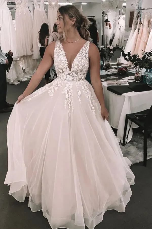 Tulle A-line V-neck Sleeveless Wedding Dresses With Lace Appliques, SW685