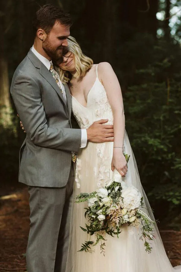 Tulle A-line V-neck Spaghetti Straps Lace Appliques Wedding Dresses, MW983