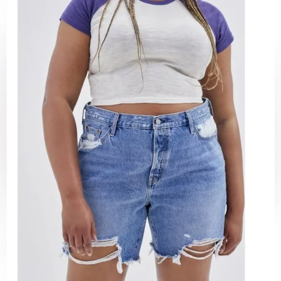 Urban Outfitters x Levi’s | 501 90s Vintage Denim Light Jean Shorts New Plus 18W