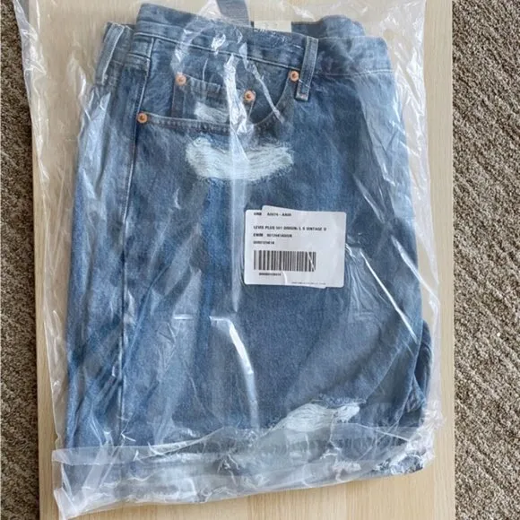Urban Outfitters x Levi’s | 501 90s Vintage Denim Light Jean Shorts New Plus 20W