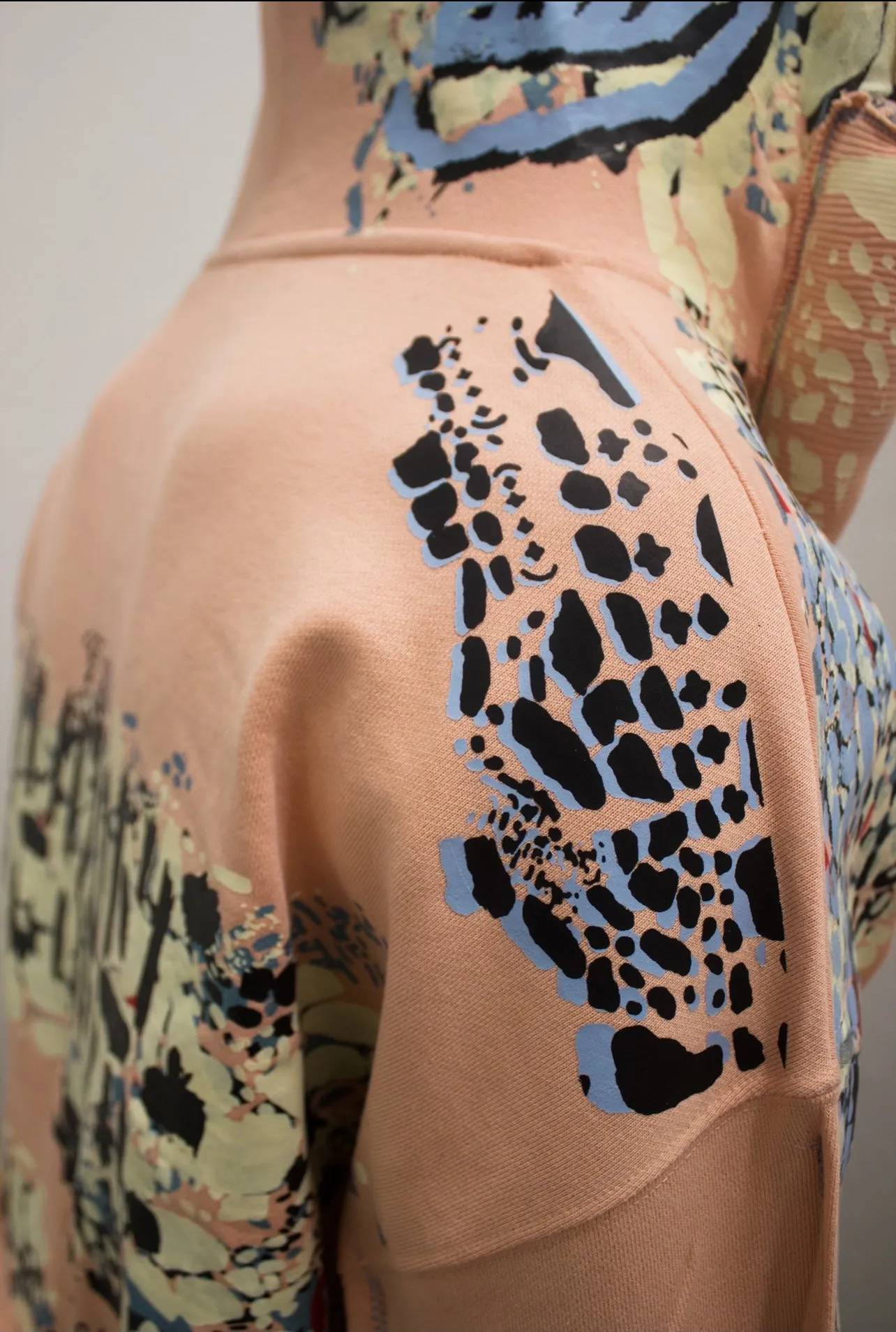 Vernum Oasis ( Yasuke Hoodie )