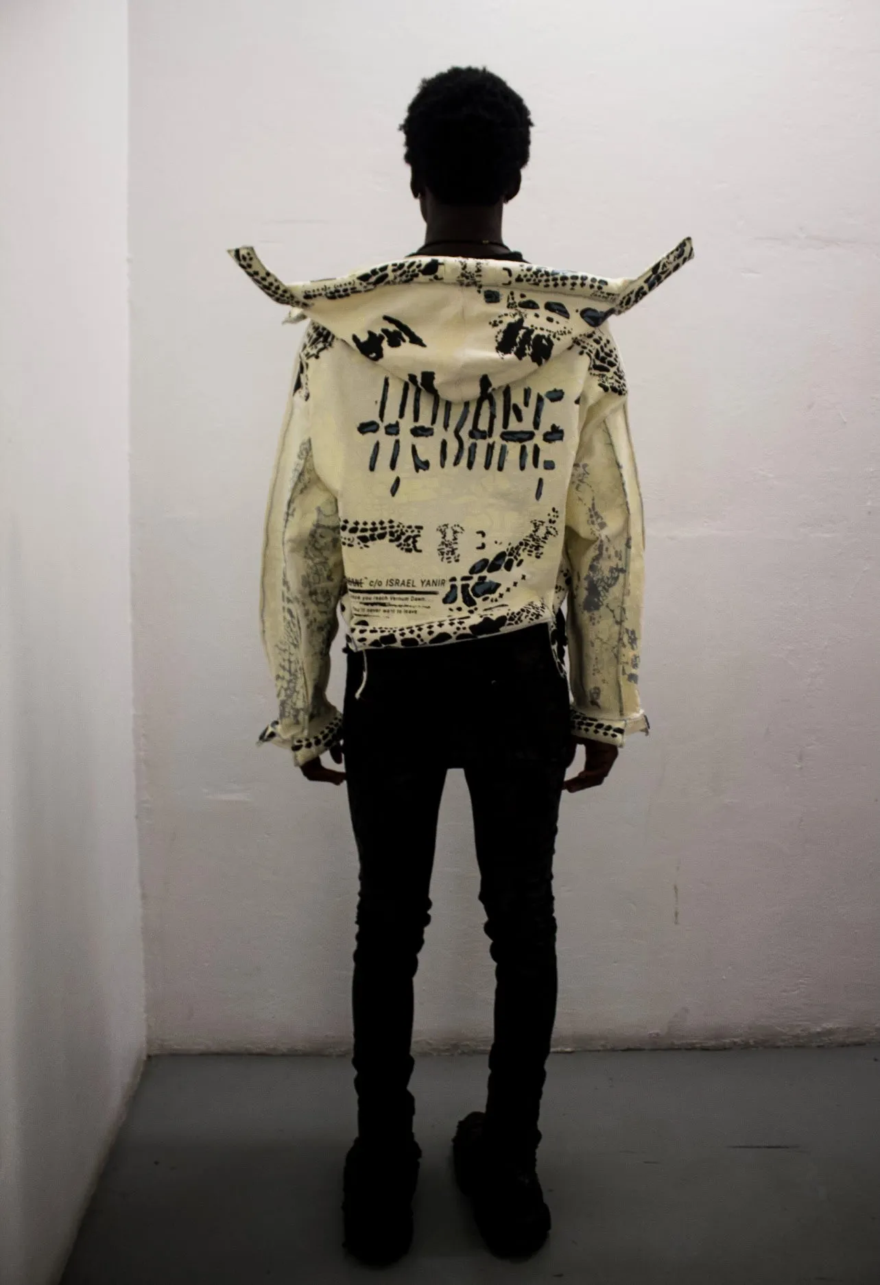Vernum  Plaatina( Cream Yasuke Hoodie )