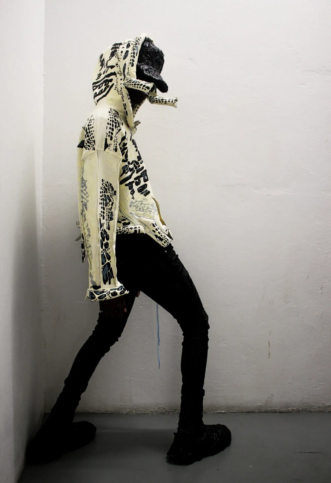 Vernum  Plaatina( Cream Yasuke Hoodie )