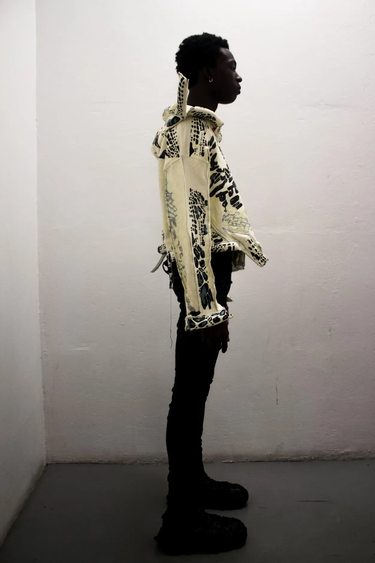 Vernum  Plaatina( Cream Yasuke Hoodie )