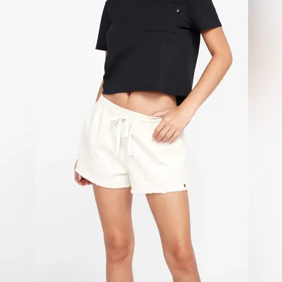 VOLCOM NWT STRUTIN STONE SHORTS - SAND