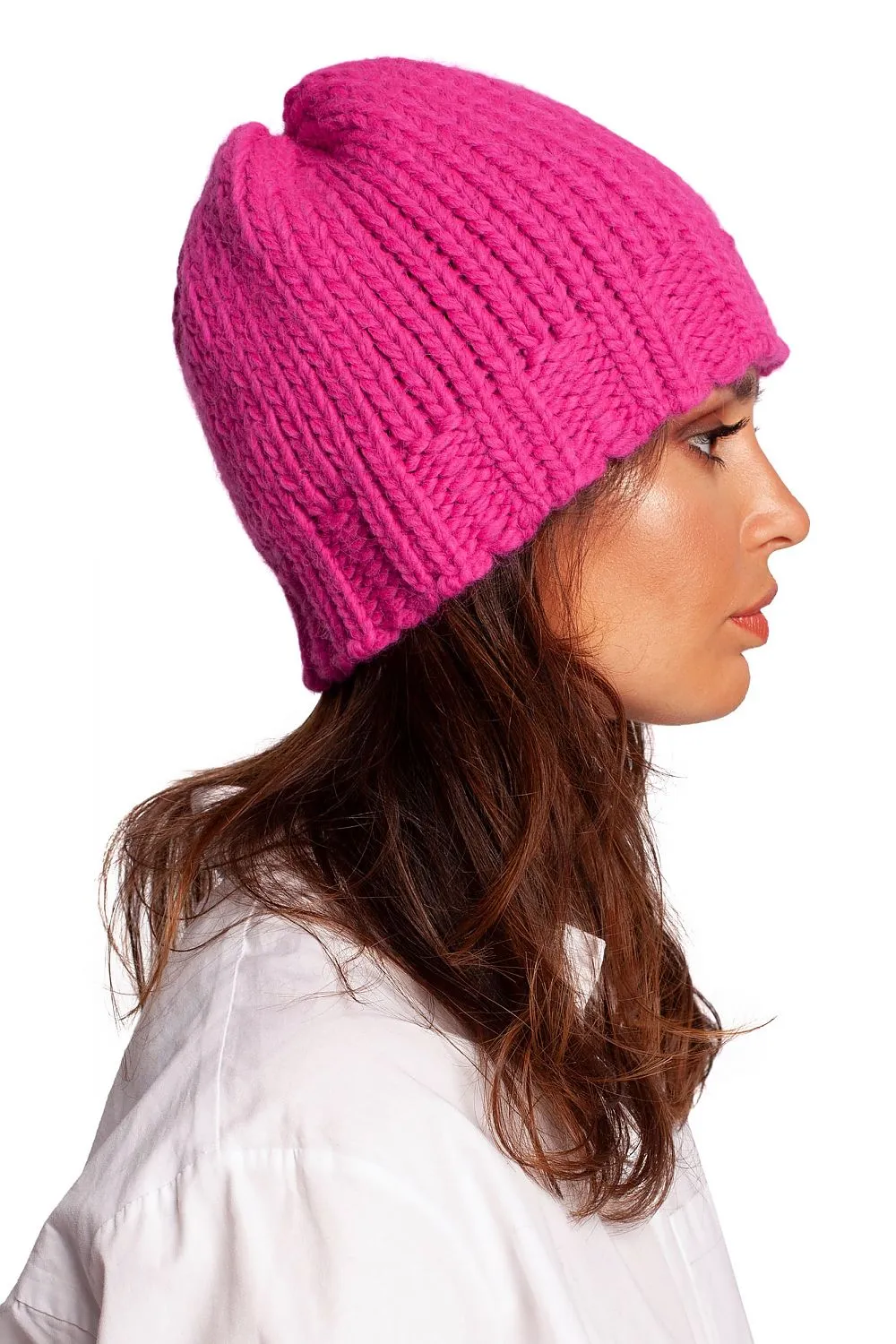 Warm thick-weave yarn beanie with a ribbed brim