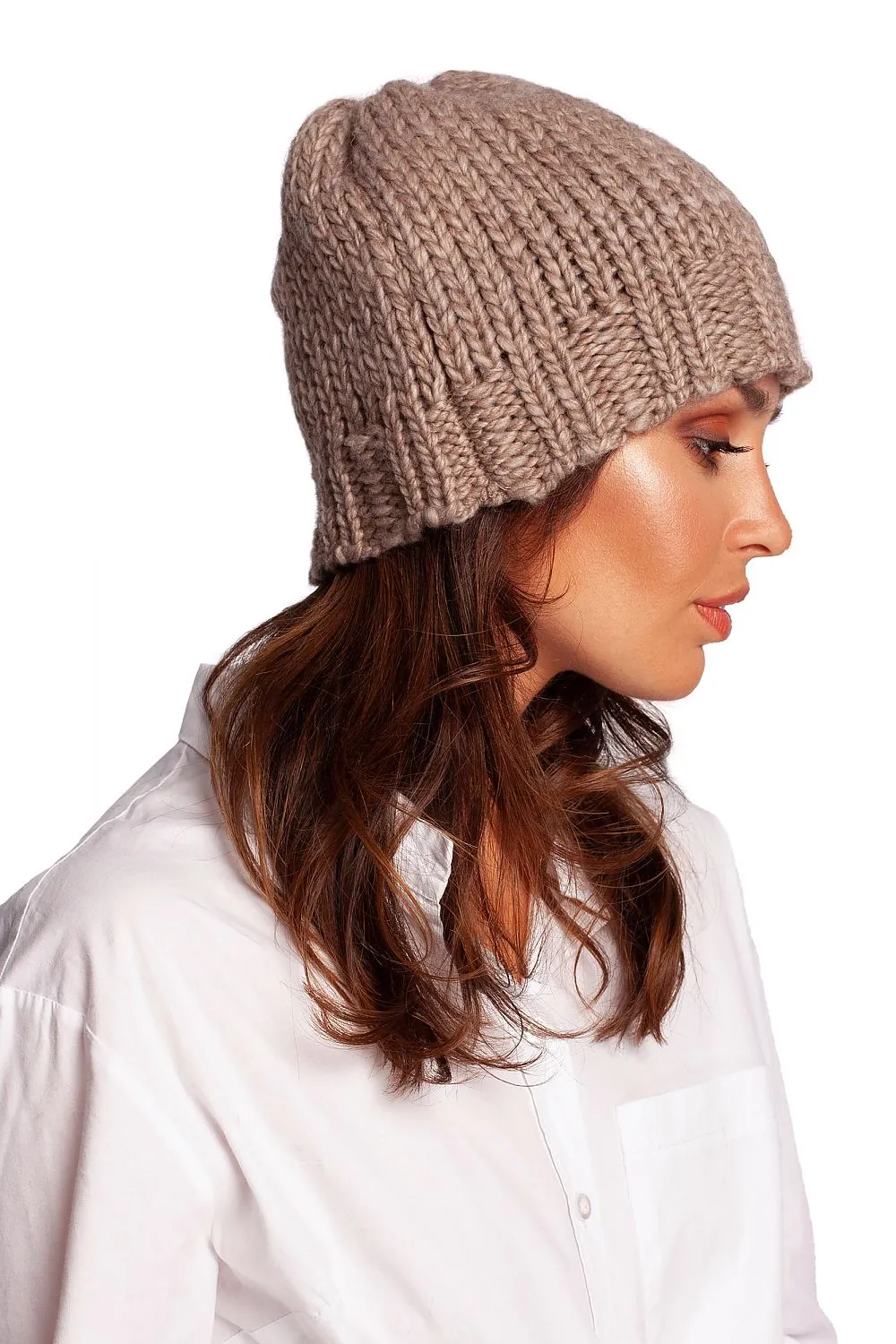 Warm thick-weave yarn beanie with a ribbed brim