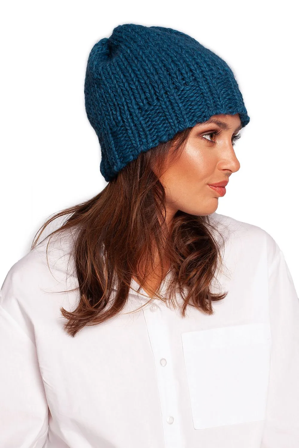 Warm thick-weave yarn beanie with a ribbed brim