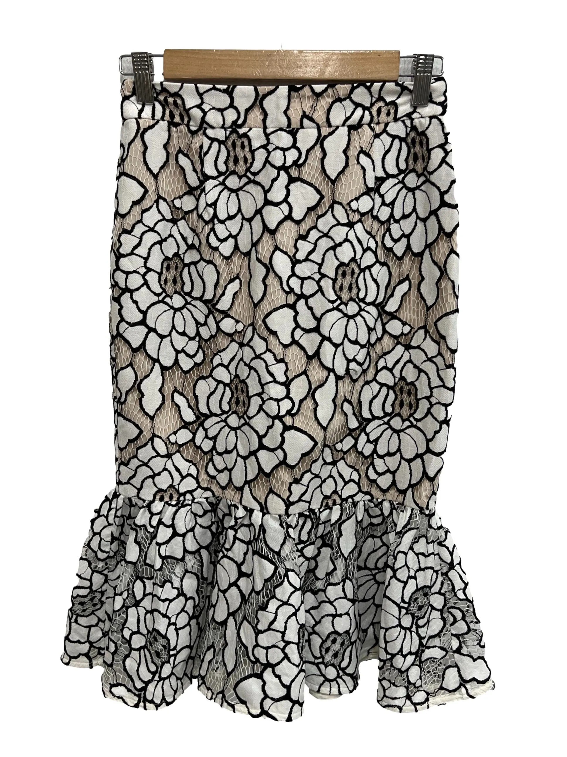 White And Black Lace Floral Skirt