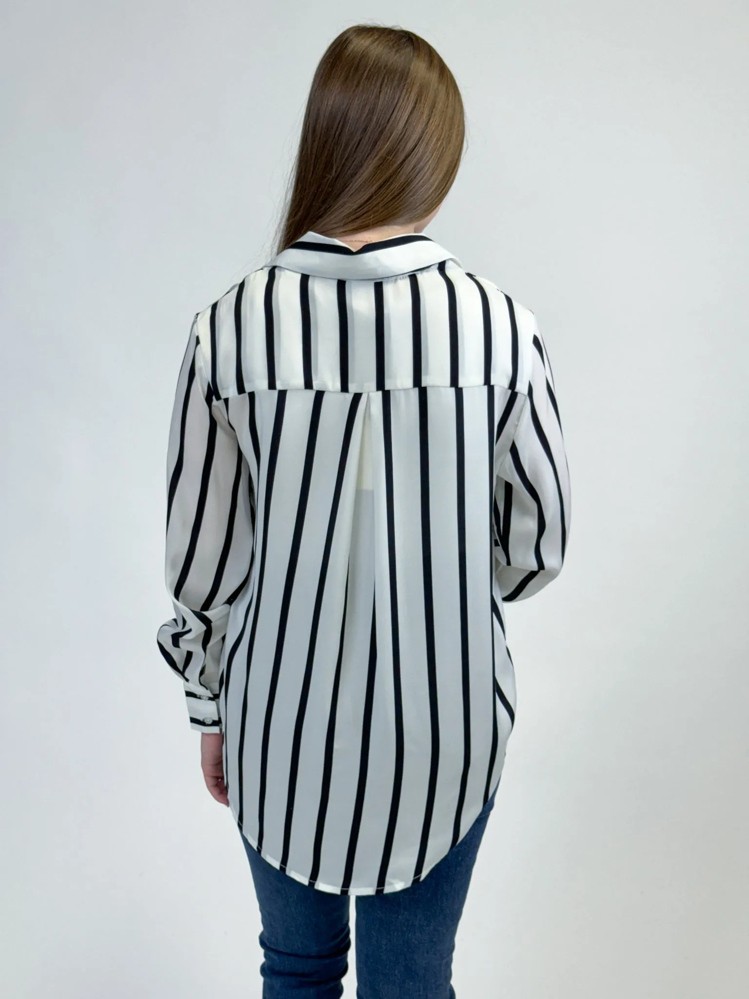 White/Navy Textured Blouse