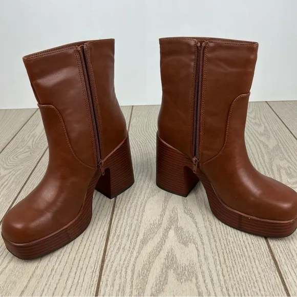 Wild Pair Women's Stellaa Platform Booties 7.5M Cognac Smooth Faux Leather $90