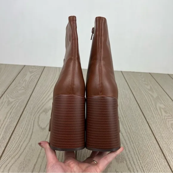 Wild Pair Women's Stellaa Platform Booties 7.5M Cognac Smooth Faux Leather $90