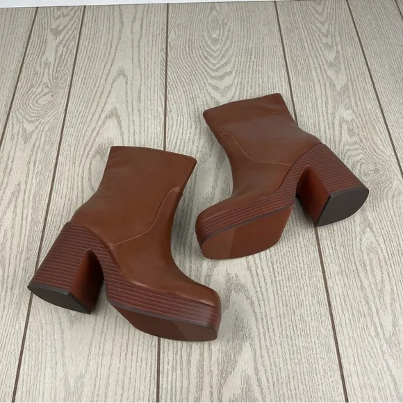 Wild Pair Women's Stellaa Platform Booties 7.5M Cognac Smooth Faux Leather $90