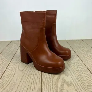 Wild Pair Women's Stellaa Platform Booties 9.5M Cognac Smooth Faux Leather $90