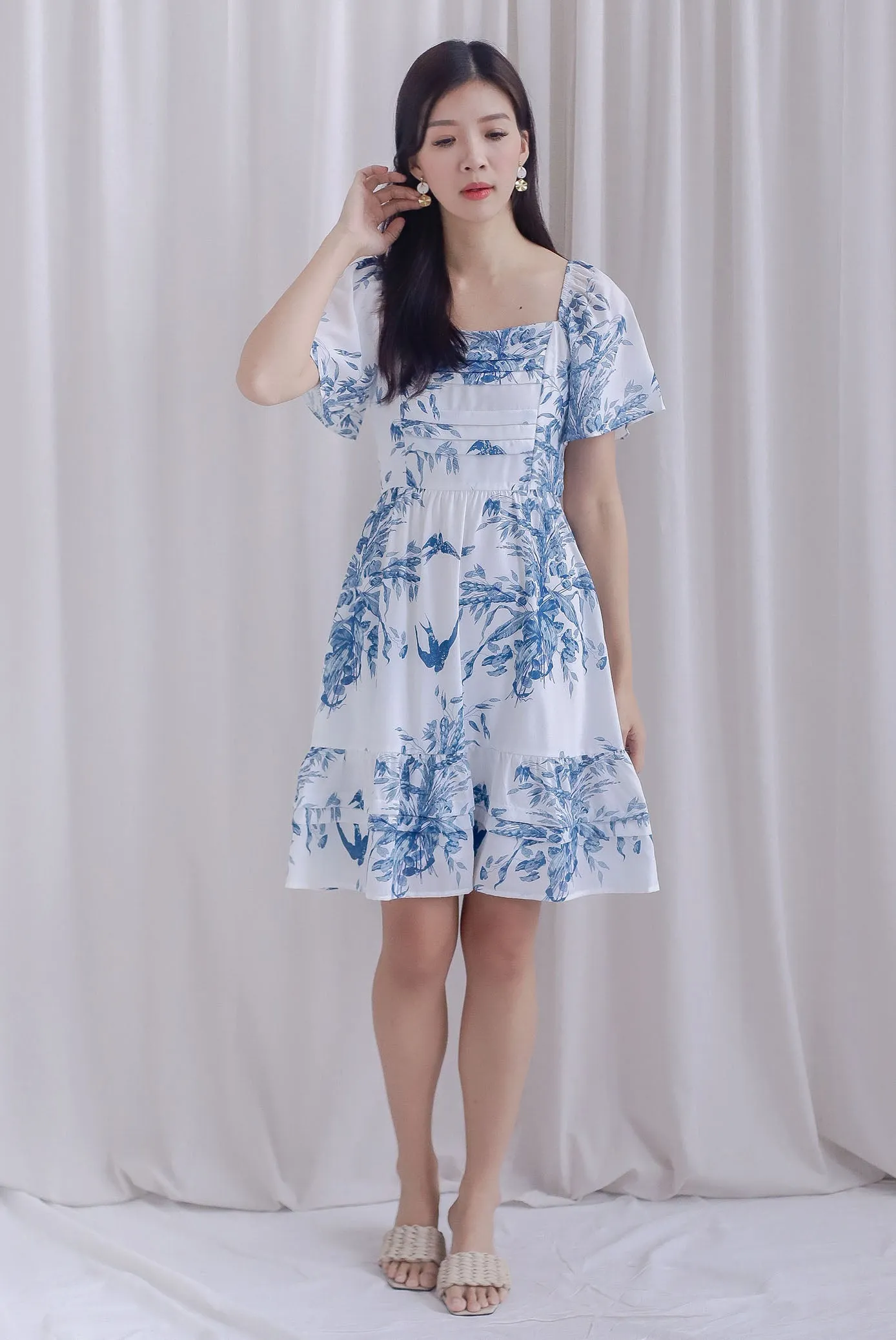 Yves Porcelain Flutter Sleeve Pleated Dress In Blue