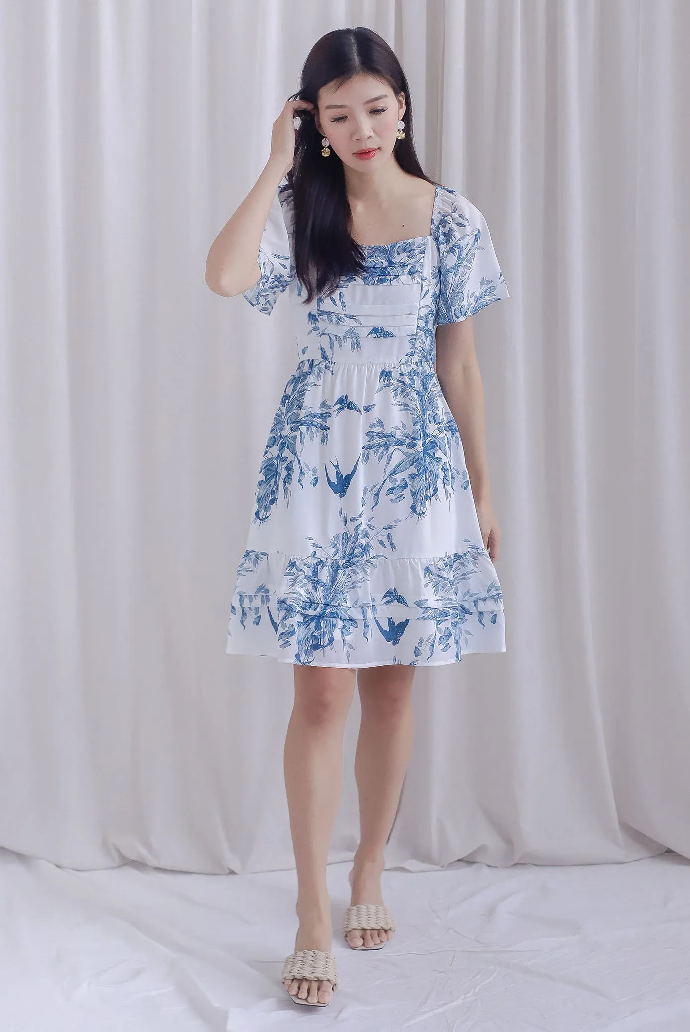 Yves Porcelain Flutter Sleeve Pleated Dress In Blue